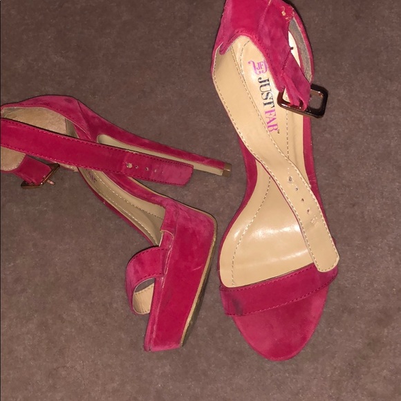 Red Heels - Picture 3 of 3